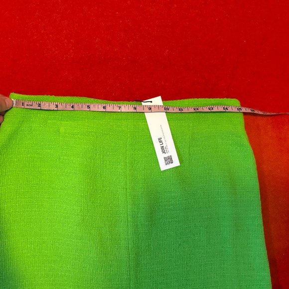 Zara neon green boucle buttoned textured mini skirt NWT - Picture 10 of 11